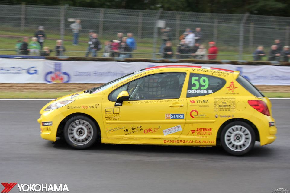 Dennis Bannergård
(Foto: Denner Photo)